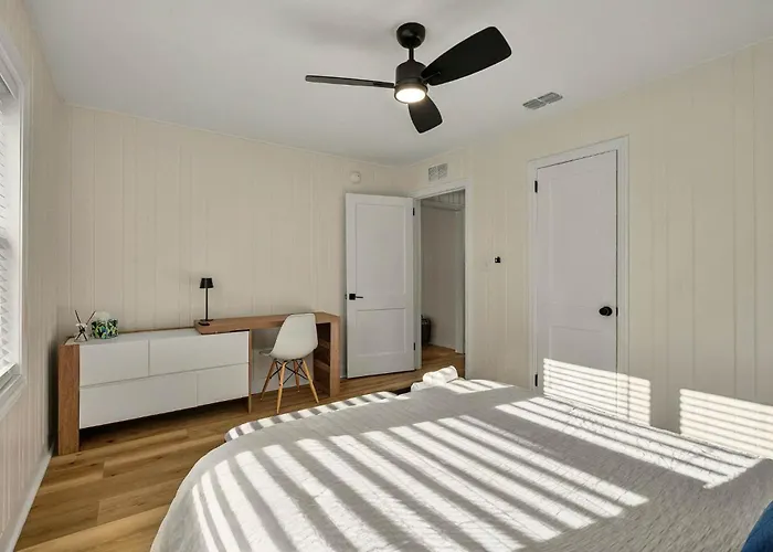 Holiday home It's A Vibe- Less Than 10mins Capital,hospitals,famu,&fsu